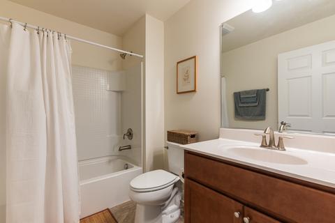 923 Madison Ave, Mchenry, IL 60050 photo 10