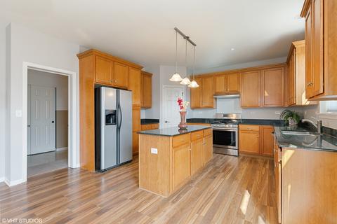 409 Mooresfield St, Elgin, IL 60124 photo 9