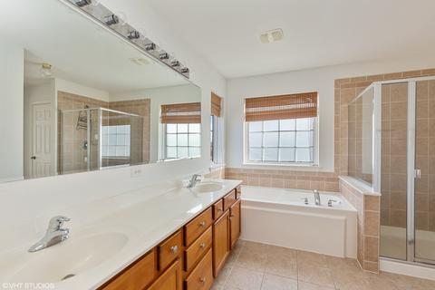 409 Mooresfield St, Elgin, IL 60124 photo 13