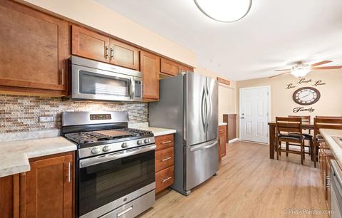 1485 Easy St, Elgin, IL 60123 photo 3