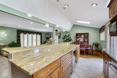 486 Westmere Rd, Des Plaines, IL 60016 photo 9
