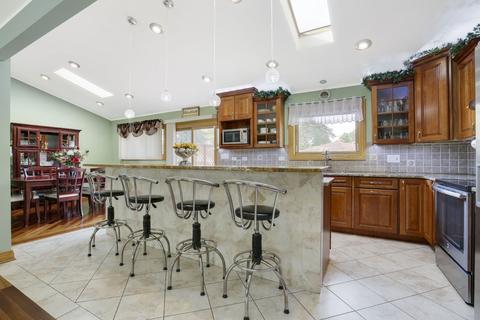 486 Westmere Rd, Des Plaines, IL 60016 photo 6