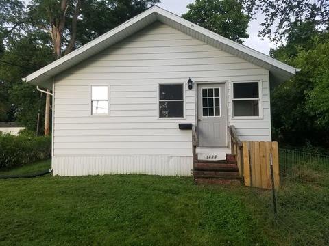 1630 Pine St, Ottawa, IL 61350 photo 1
