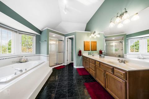 2537 Sutton Ln, Aurora, IL 60502 photo 12