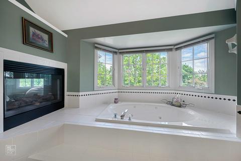 2537 Sutton Ln, Aurora, IL 60502 photo 13