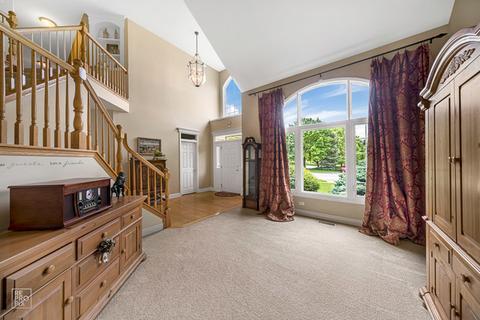 2537 Sutton Ln, Aurora, IL 60502 photo 2