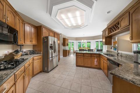 2537 Sutton Ln, Aurora, IL 60502 photo 5