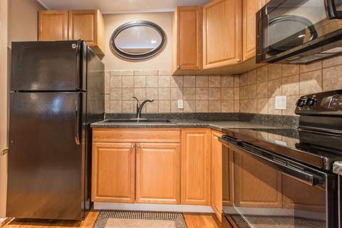 1226 E Jefferson St, Bloomington, IL 61701 photo 9