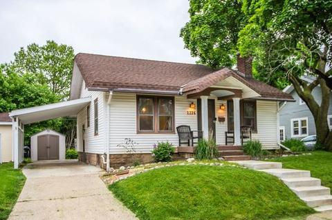 1226 E Jefferson St, Bloomington, IL 61701 photo 3