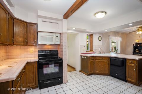 175 N Wolf Rd, Des Plaines, IL 60016 photo 5