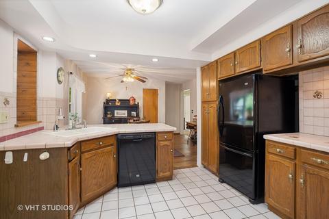 175 N Wolf Rd, Des Plaines, IL 60016 photo 6