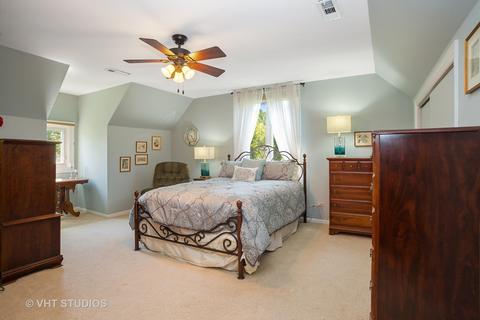 175 N Wolf Rd, Des Plaines, IL 60016 photo 11