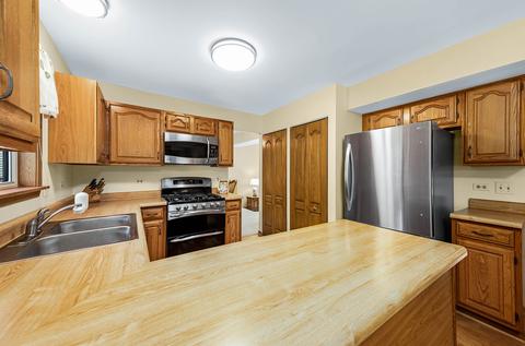 983 Split Rail Dr, Carol Stream, IL 60188 photo 7