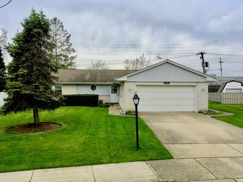 1744 E Indigo Ct, Mount Prospect, IL 60056 photo 1