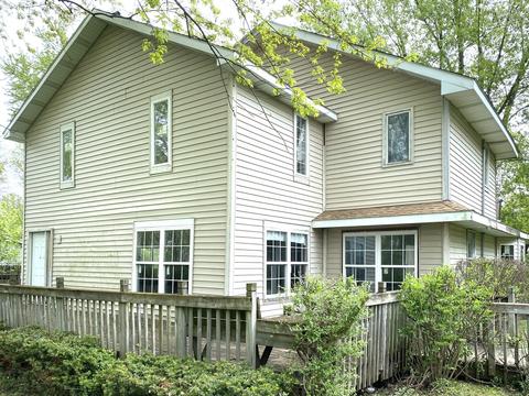 410 Venice Rd, Lakemoor, IL 60051 photo 1