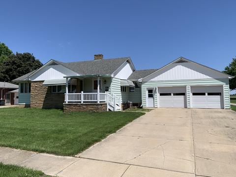 402 E Main St, Royal, IL 61871 photo 2