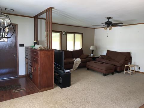 402 E Main St, Royal, IL 61871 photo 4
