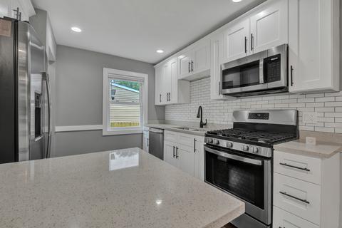 2609 E 93rd St, Chicago, IL 60617 photo 13