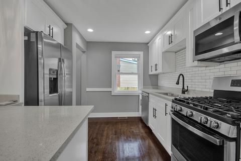 2609 E 93rd St, Chicago, IL 60617 photo 14