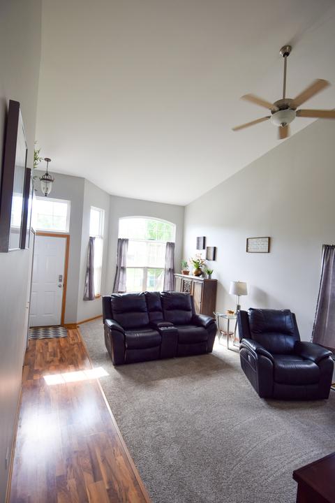 2204 Covington Ln, Plainfield, IL 60586 photo 9