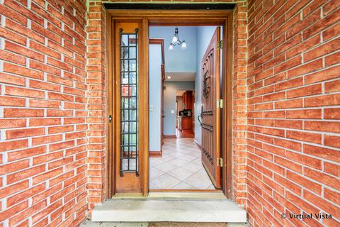 12040 S Wolf Dr, Plainfield, IL 60585 photo 5