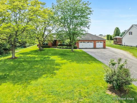 12040 S Wolf Dr, Plainfield, IL 60585 photo 2