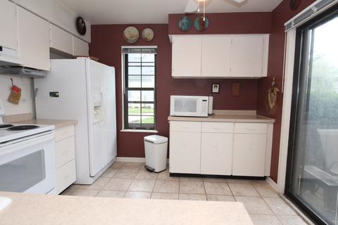 646 Mitchell Ct, Gurnee, IL 60031 photo 7
