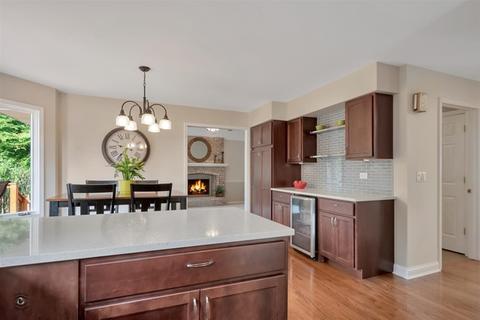 3836 Celeste Ln, Naperville, IL 60564 photo 8