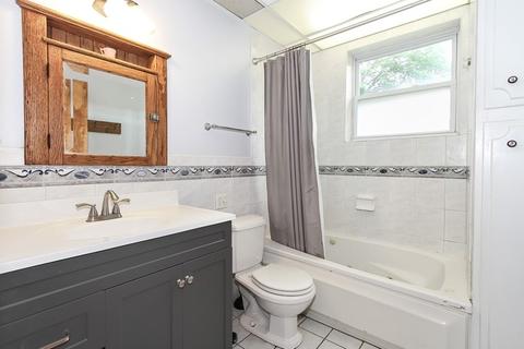 342 Perry St, Elgin, IL 60123 photo 19