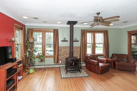 342 Perry St, Elgin, IL 60123 photo 4
