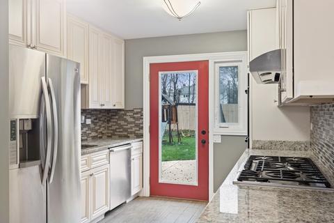 200 E Quincy St E, Riverside, IL 60546 photo 5