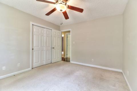 1503 Devonshire Ct, Champaign, IL 61821 photo 16