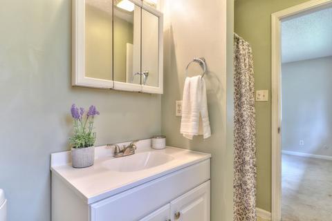 1503 Devonshire Ct, Champaign, IL 61821 photo 17