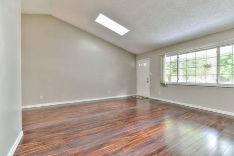 1503 Devonshire Ct, Champaign, IL 61821 photo 4