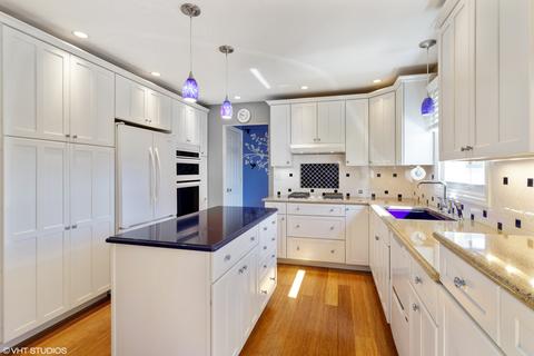 1300 E Thayer St, Mount Prospect, IL 60056 photo 2