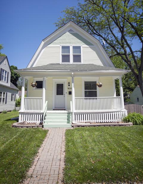 939 Saint John St, Elgin, IL 60120 photo 21