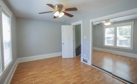 939 Saint John St, Elgin, IL 60120 photo 13