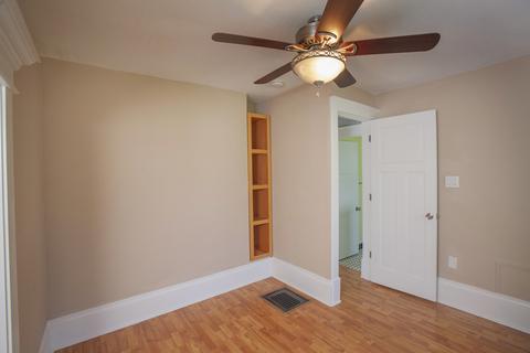939 Saint John St, Elgin, IL 60120 photo 10