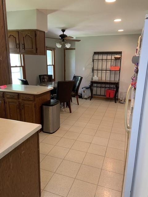 1685 Violet St, Aurora, IL 60505 photo 4