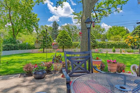 805 E Golfview Dr, Mount Prospect, IL 60056 photo 22