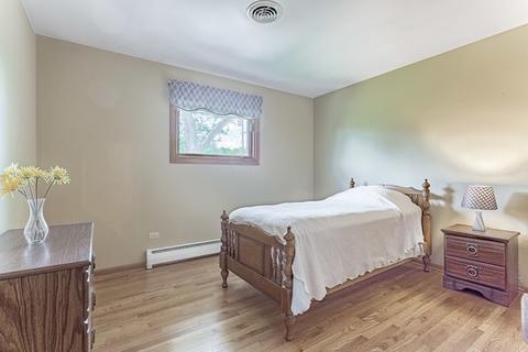 805 E Golfview Dr, Mount Prospect, IL 60056 photo 11