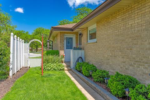 805 E Golfview Dr, Mount Prospect, IL 60056 photo 21