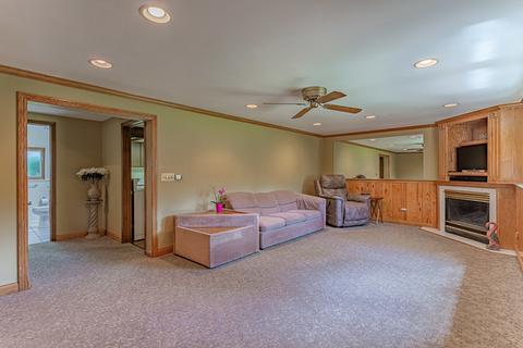 805 E Golfview Dr, Mount Prospect, IL 60056 photo 15