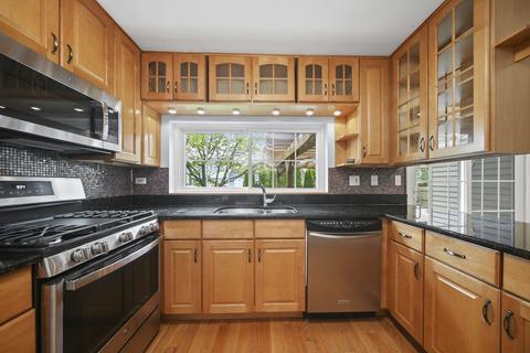 1311 Derby St, Wheeling, IL 60090 photo 9