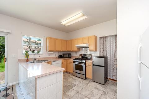 460 5th St, Wheeling, IL 60090 photo 5