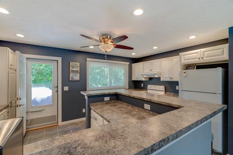 11 Cedar Ct, Bloomington, IL 61701 photo 5