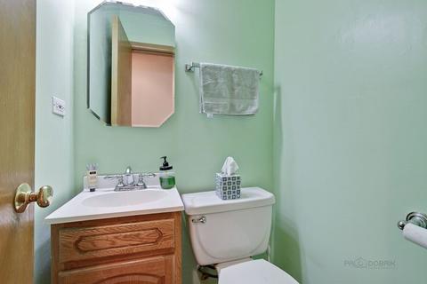 1002 W Gregory St, Mount Prospect, IL 60056 photo 10