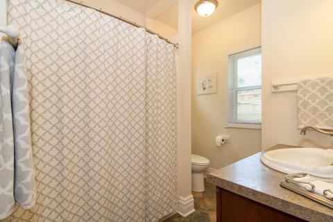 320 E Locust St, Bloomington, IL 61701 photo 16