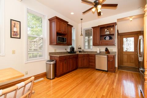320 E Locust St, Bloomington, IL 61701 photo 21