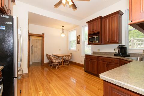 320 E Locust St, Bloomington, IL 61701 photo 22